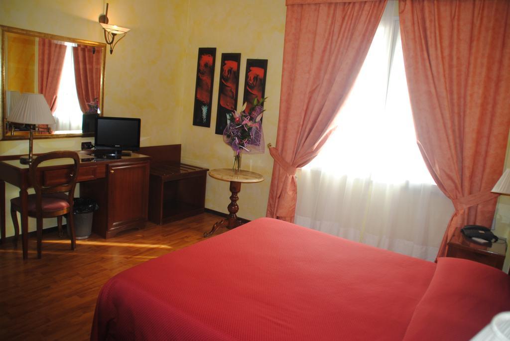 Hotel Vazzana Volpiano Extérieur photo