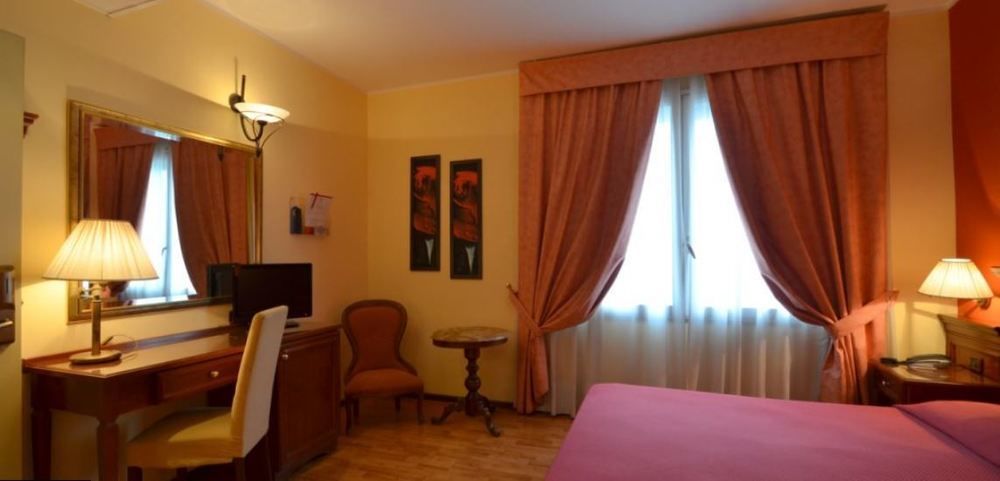 Hotel Vazzana Volpiano Extérieur photo