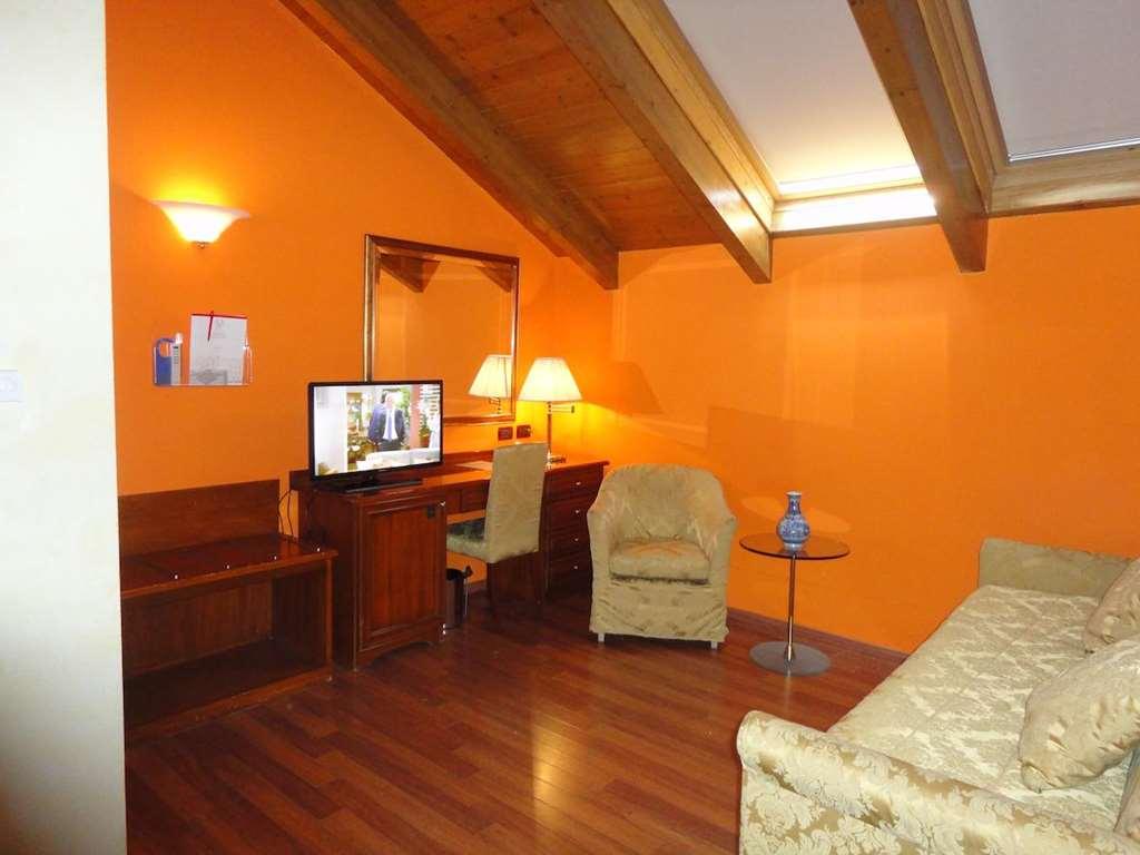 Hotel Vazzana Volpiano Chambre photo